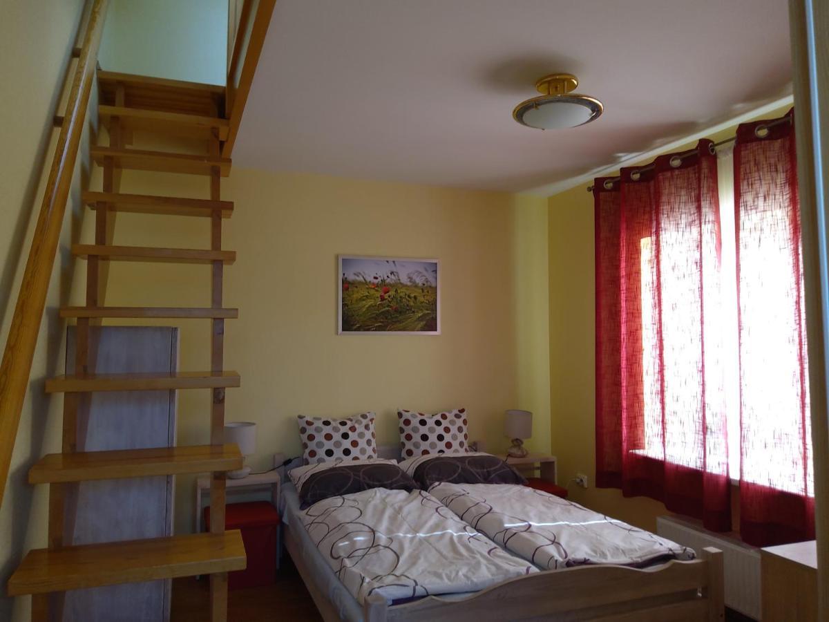 Apartamentai Geguciu Gatveje クライペダ エクステリア 写真