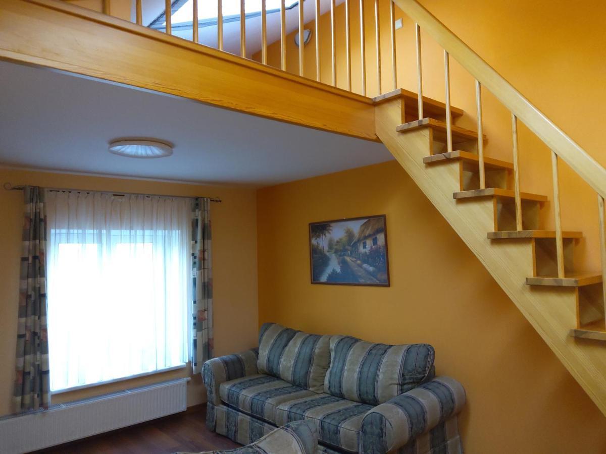 Apartamentai Geguciu Gatveje クライペダ エクステリア 写真